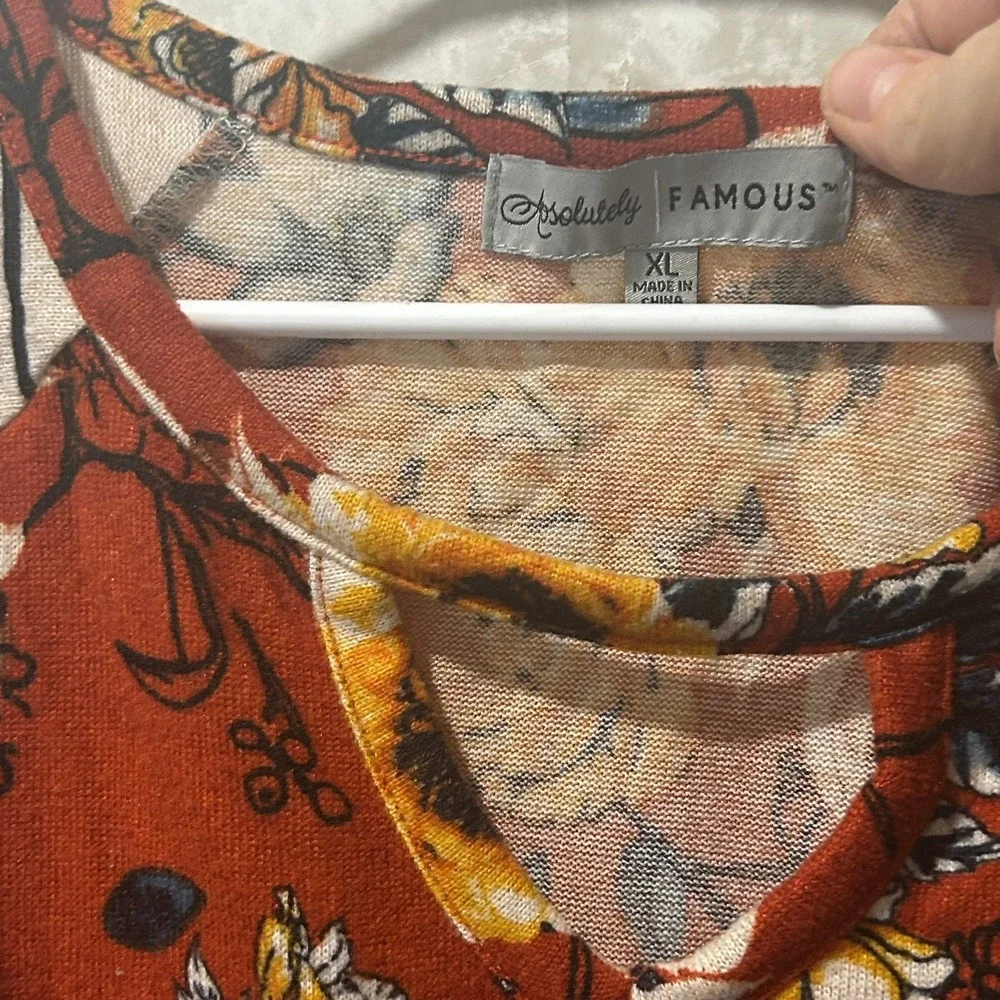 Absolutely Famous XL Floral Print‎ Top V-Neck 3/4 Sleeve Striped Casual